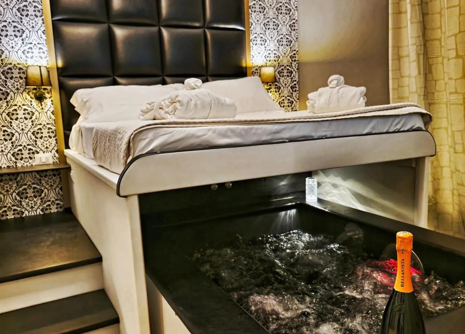 Alma Suites - Il Nido D'Amore Livorno