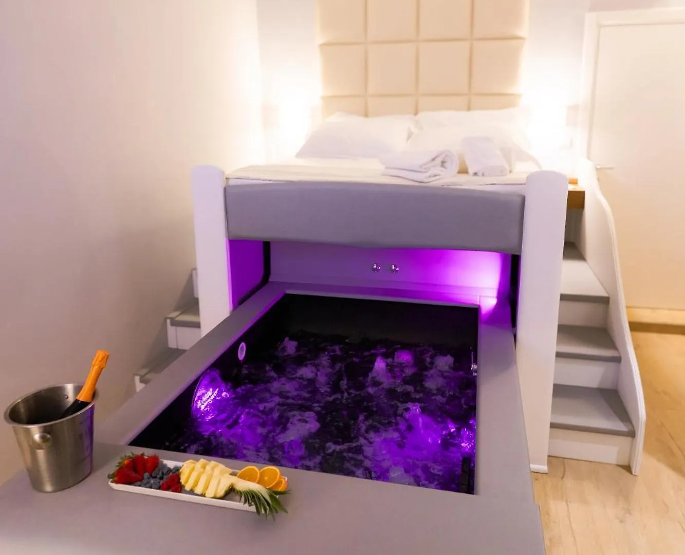 Alma Suites - Il Nido D'Amore Livourne 0*,
