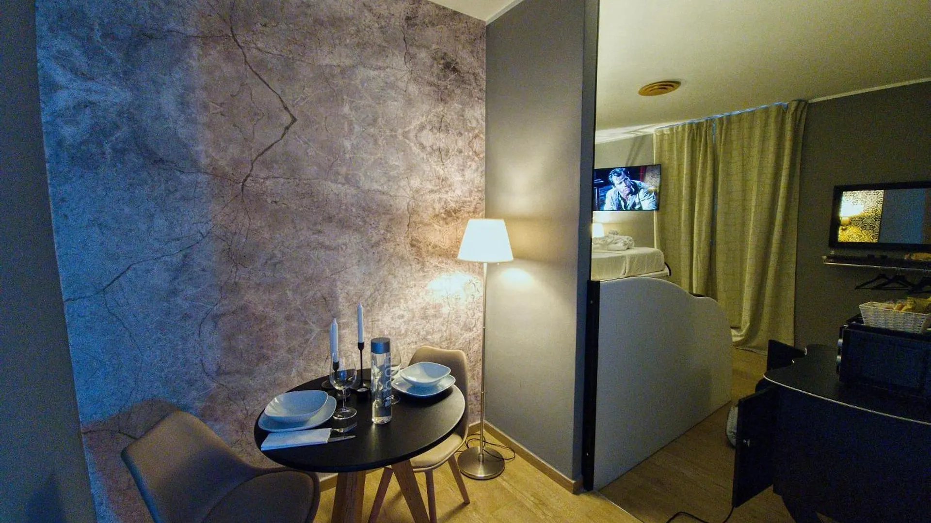 Πανσιόν Alma Suites - Il Nido D'Amore Λιβόρνο